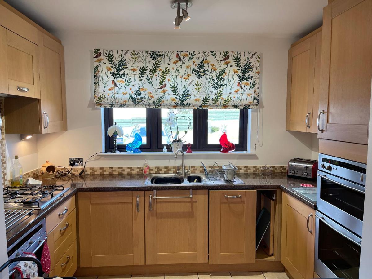 Lindas Retreats Self Catering Accommodation 1 Bedroom Cottage Or 3 Bedroom House 托明陶尔 外观 照片