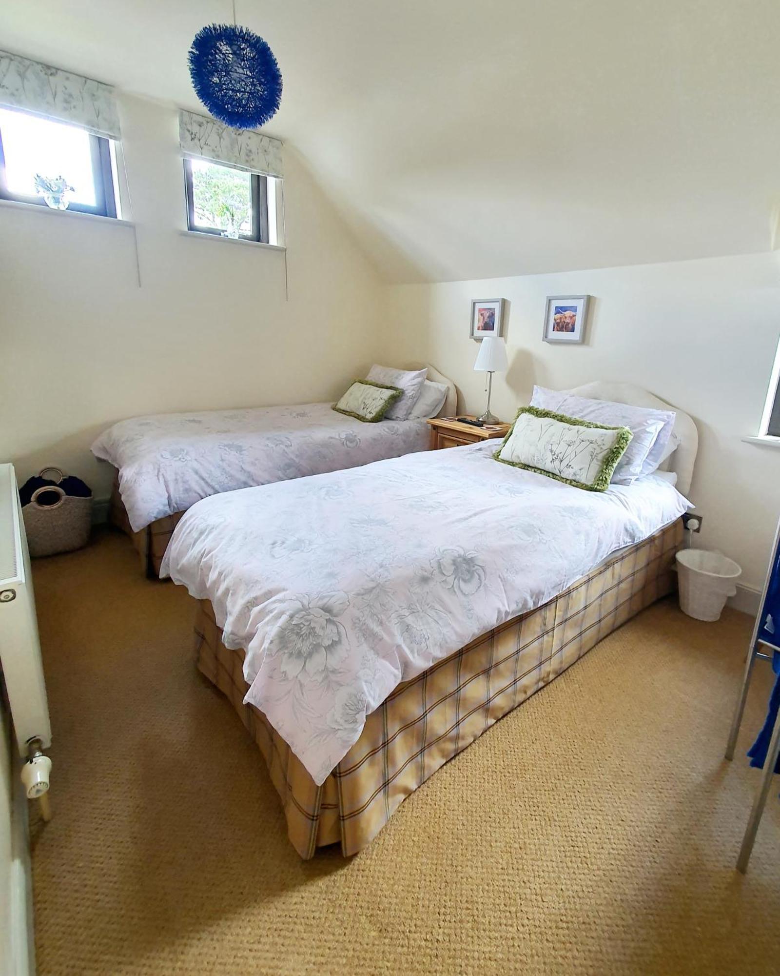 Lindas Retreats Self Catering Accommodation 1 Bedroom Cottage Or 3 Bedroom House 托明陶尔 外观 照片