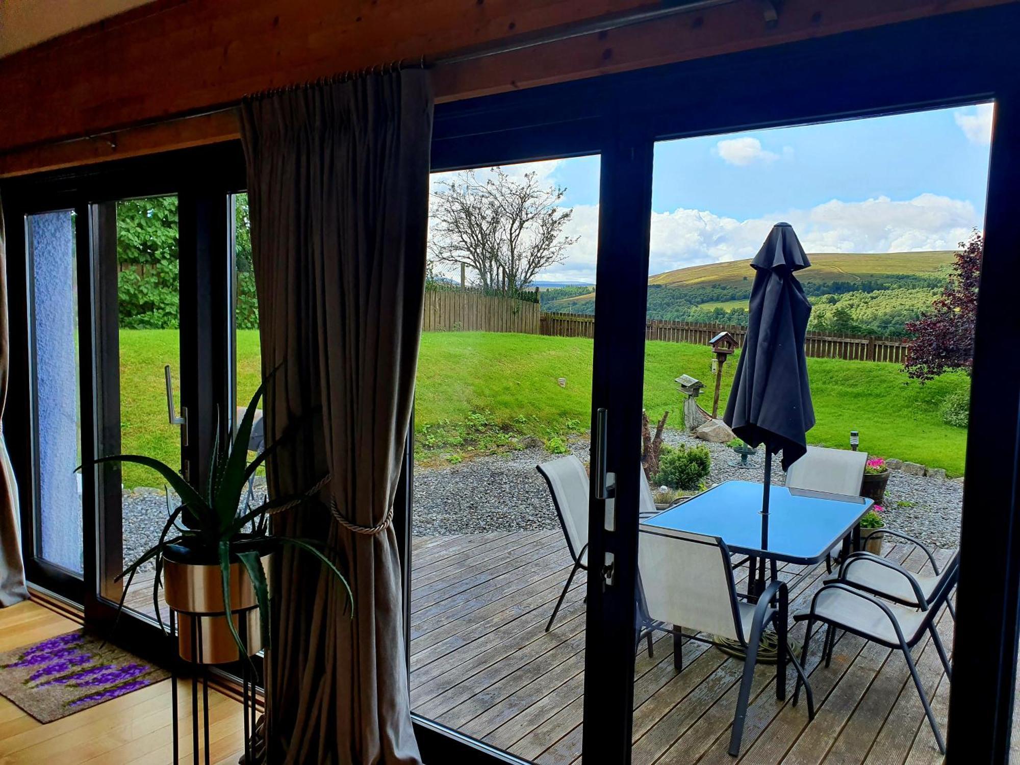 Lindas Retreats Self Catering Accommodation 1 Bedroom Cottage Or 3 Bedroom House 托明陶尔 外观 照片
